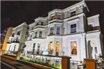The Carlton Hotel