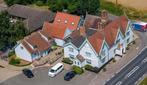 The White Horse Hotel and Luxury Shepherds Huts